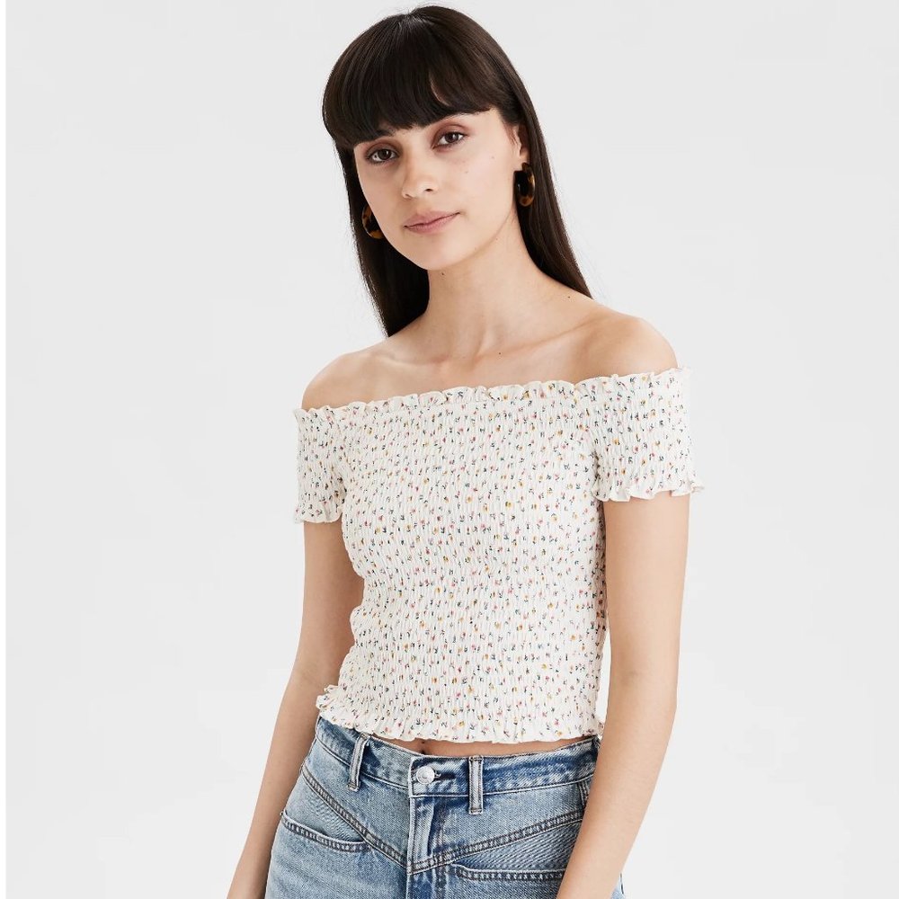 American Eagle AE Ditsy Floral Off-The-Shoulder Smocked T-Shirt size Small